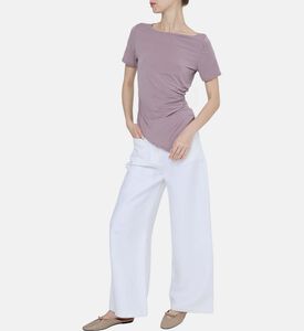 بلوزة بياقة غير متماثلة بأكمام قصيرة