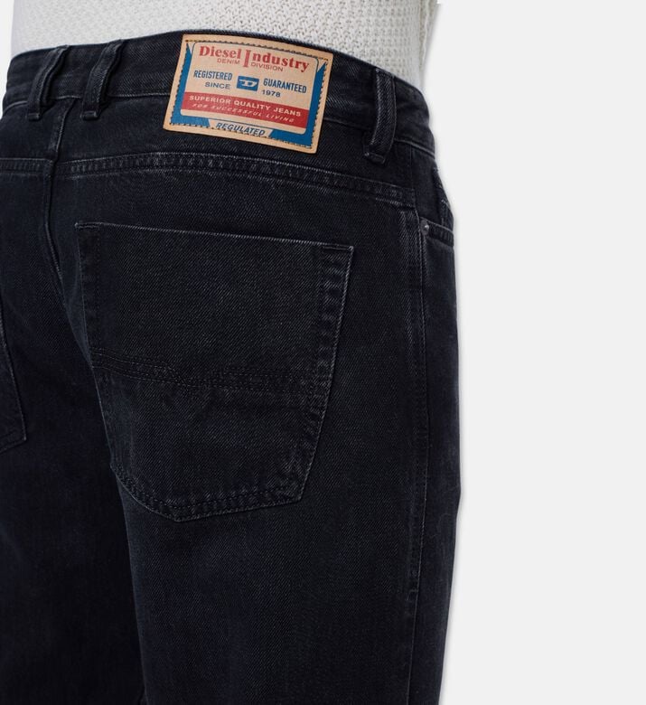 Diesel Jeans, Model View