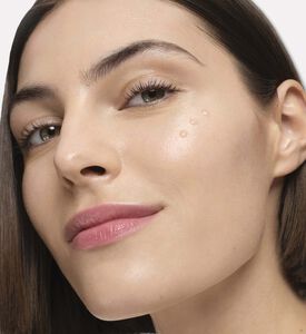 Shiseido Softener Enriched Treatment, Packshot View