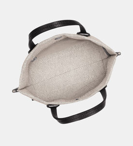 حقيبة بنمط سلة صغيرة مطرزة بشعار