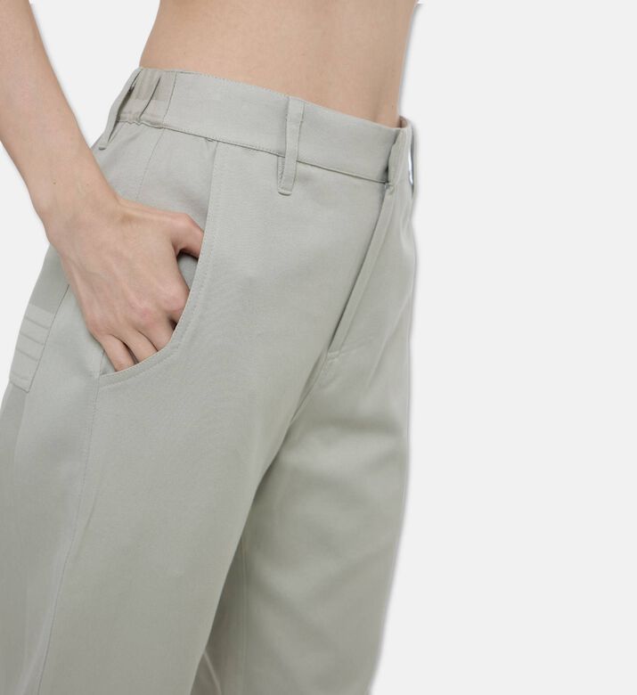 Martan Pant Jelle, Model View