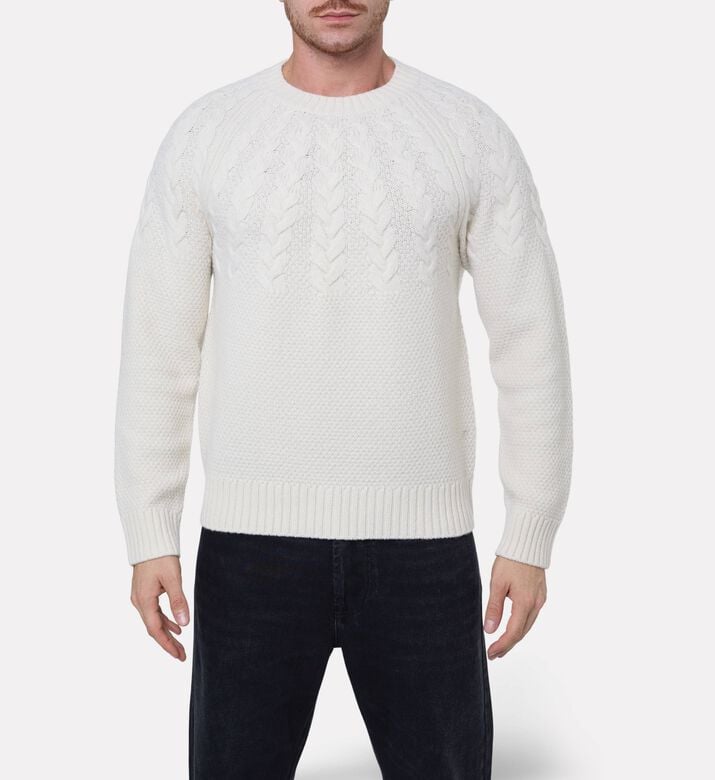 Vince Sweater, Model View