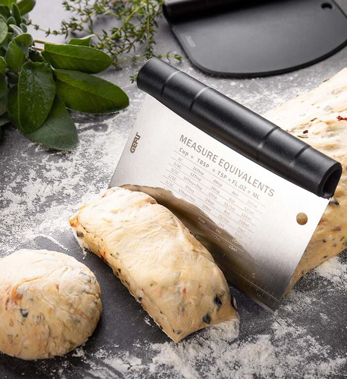 Dutto Dough Scraper Cutter 2-in-1 Dutto Dough Scraper Cutter 2-in-1