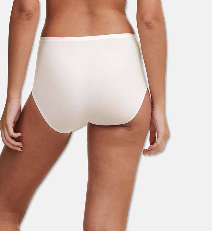 Chantelle Brief Soft, Ivory, Model View