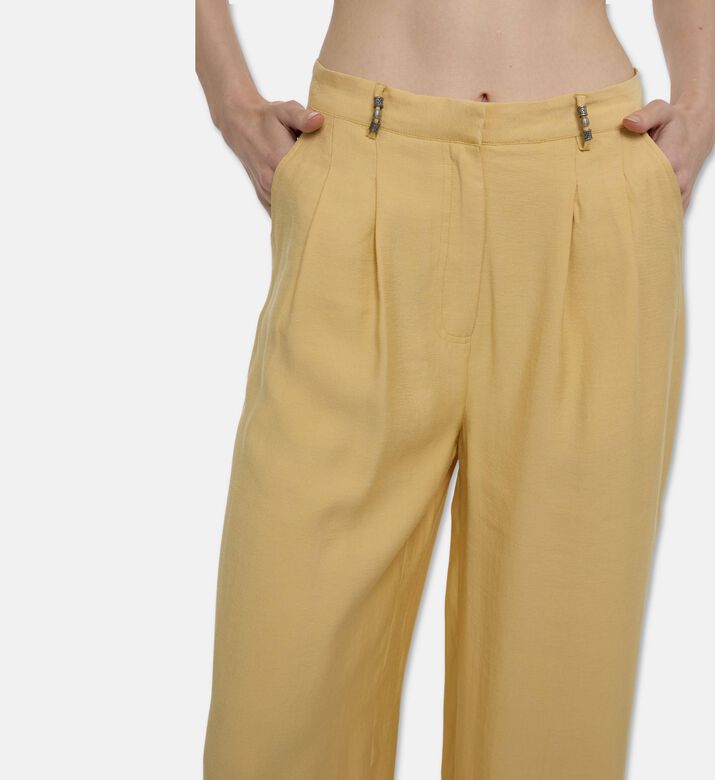 Ba and Sh Pleated Wide-leg Pants, Model View