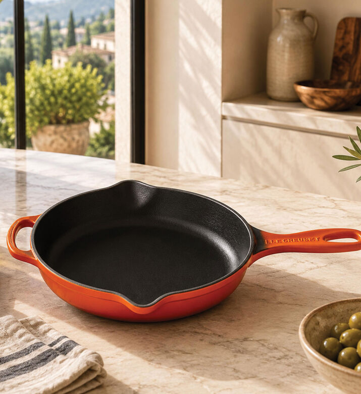 Le Creuset Cast Iron Skillet, Black, 23-cm, Packshot View