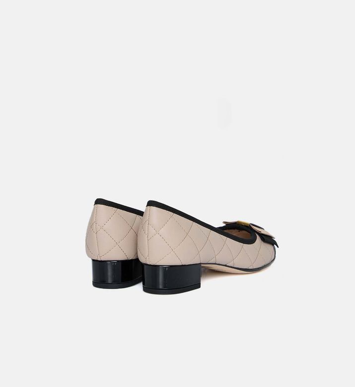 حذاء بكعب عالٍ جلد مبطّن بلونين