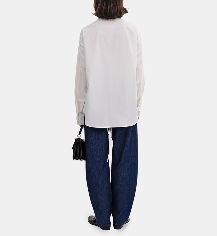 قميص ملفوف برباط عند الخصر