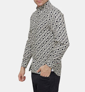 قميص بنقشة أحرف العلامة بقصة مريحة