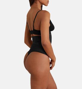 ثونغ عالي الخصر هوت كونتور