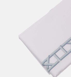 أغطية وسائد بتصميم هندسي