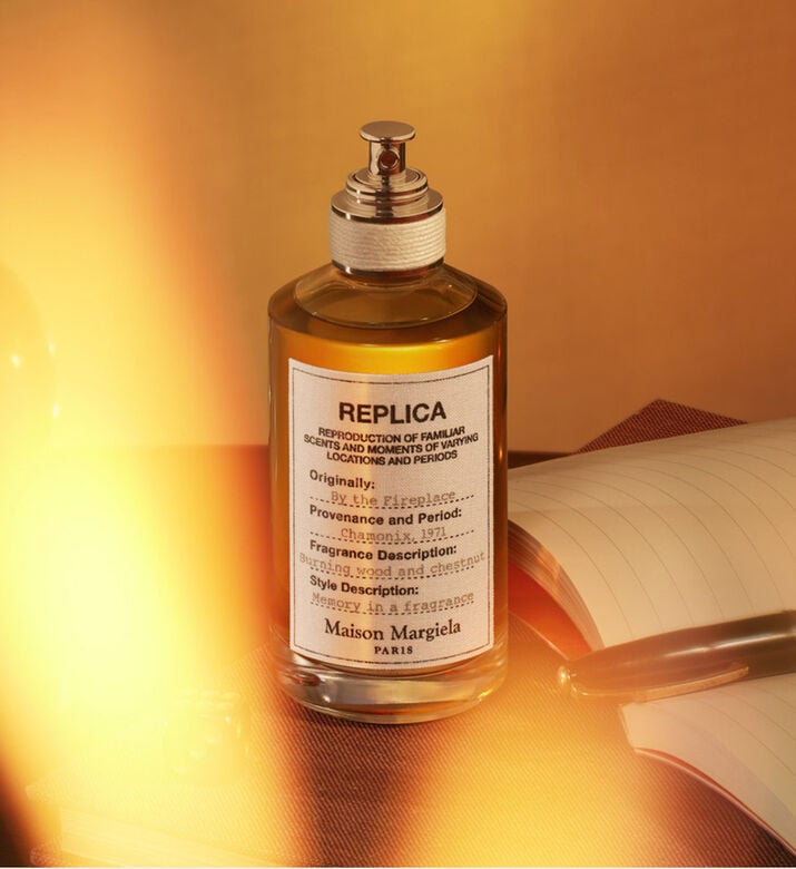 Replica By The Fireplace Set