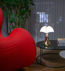 مصباح LED قابل للخفت من Minipipistrello