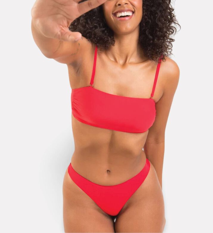 Rio De Sol Bandeau Reto, Model View
