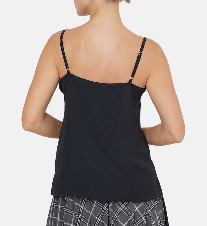 الحرير بلا أكمام تانك الأعلى