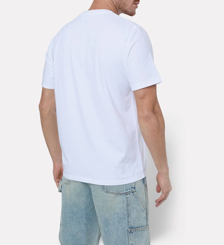 Arte Minimalist Embroidered Heart Logo T-shirt, White, Xl, Model View