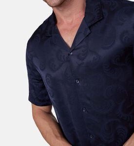 قميص قصير الأكمام بنقشة ريش