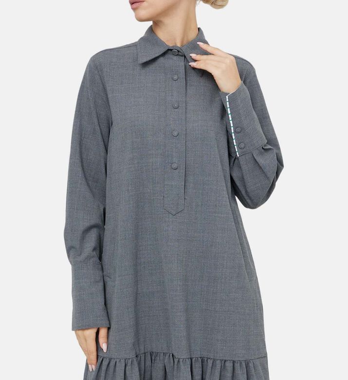 فستان ميدي بياقة بولو وطيات خلفية