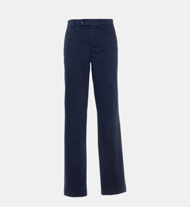 بنطال تشينو بقصة كلاسيكية