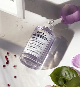 ماء تواليت ريبليكا وين ذا رينز ستوبس