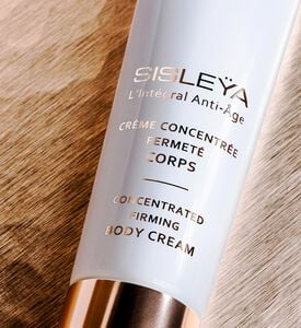 Sisleya Lintegral Anti-age Firming Body Cream 150 Ml Sisleya Lintegral Anti-age Firming Body Cream 150 Ml