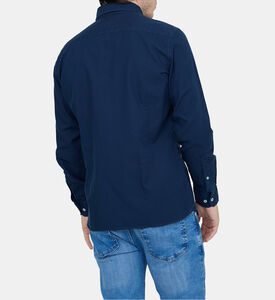 قميص بأكمام طويلة