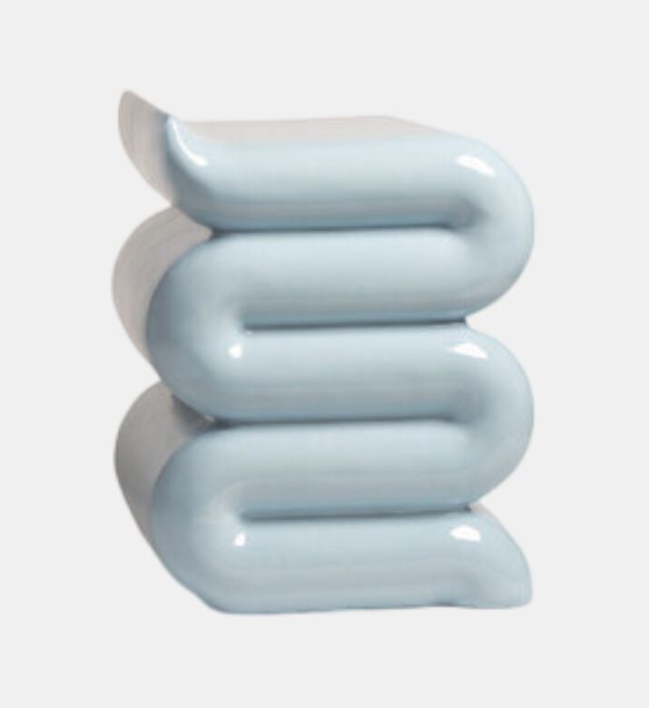 Curved-shape Whilp Pillar