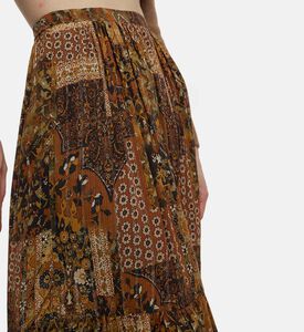 Ba and Sh All-over Print Pleated Skirt, Model View Ba and Sh All-over Print Pleated Skirt, Model View