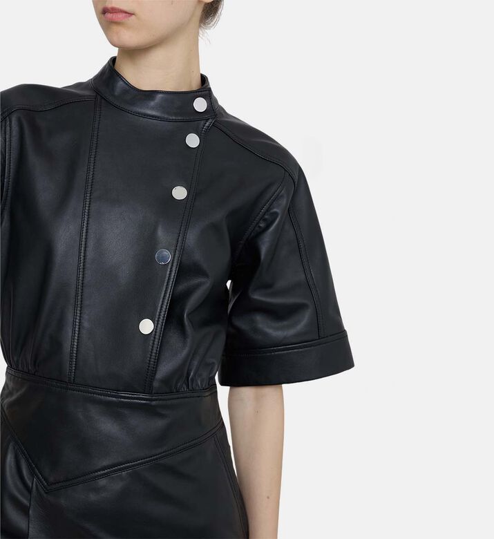 فستان أست متوسط الطول جلد فستان أست متوسط الطول جلد