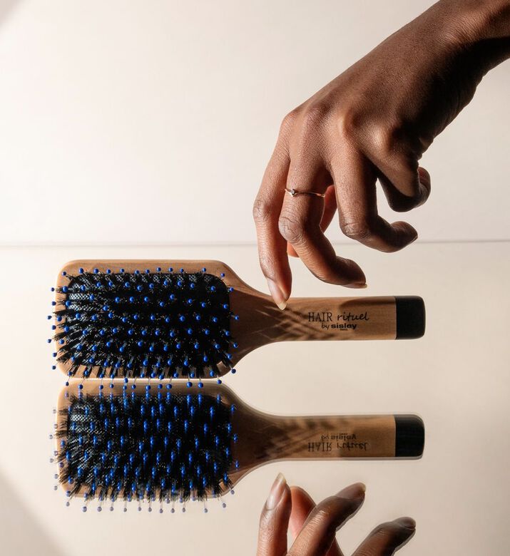 Radiance Softness Pocket Brush