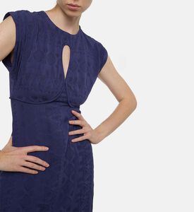 فستان متوسط الطول بأكمام كاب ونقشة هندسية مزخرفة