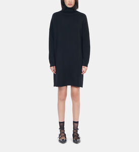 فستان قصير بياقة عالية