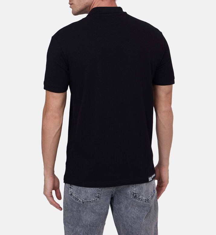 قميص بولو بطبعة شعار كلاسيكية