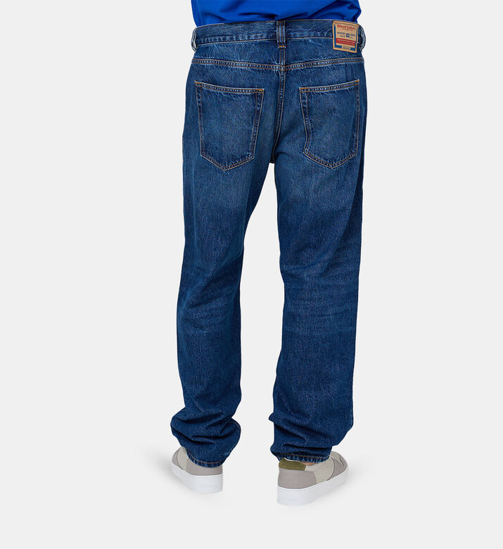 بنطال جينز بلون باهت و5 جيوب