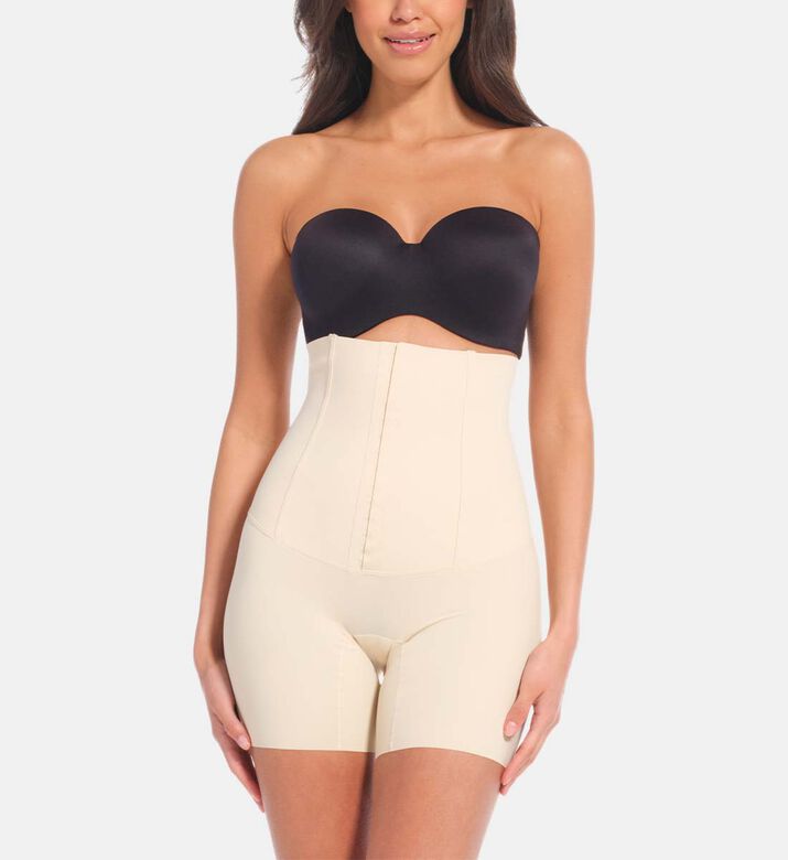 شورت برمودا للتحكم في الجسم