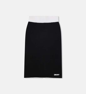 تنورة قابلة للانعكاس بنسيج محبوك