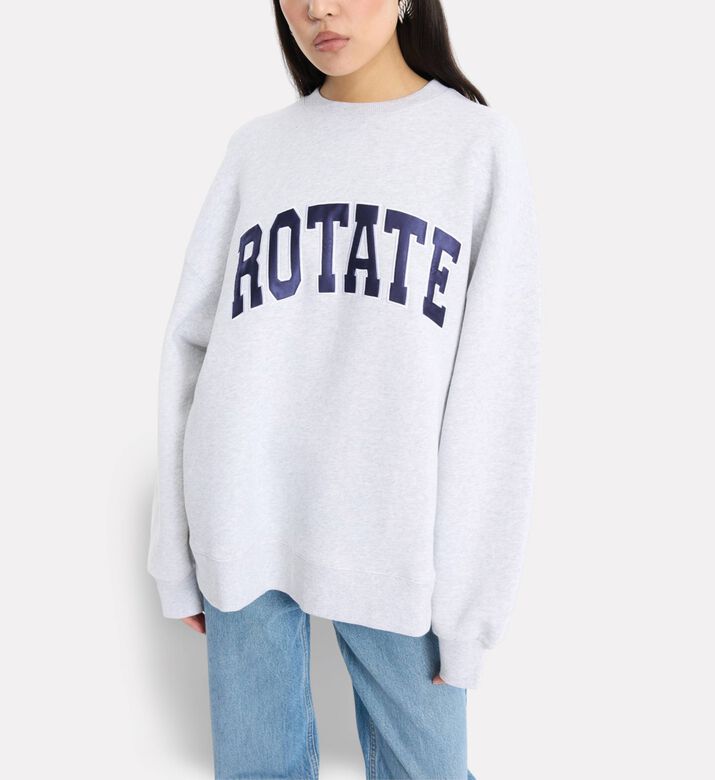 Rotate Sweater Classic, Model View