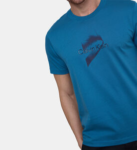 تيشيرت بشعار بارز من الجل