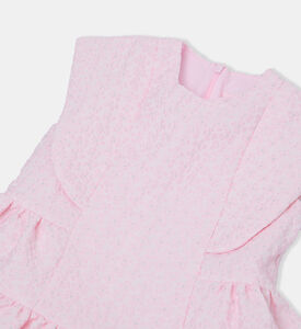 فستان مطرز بأزهار