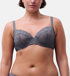 Chantelle Bra, Model View