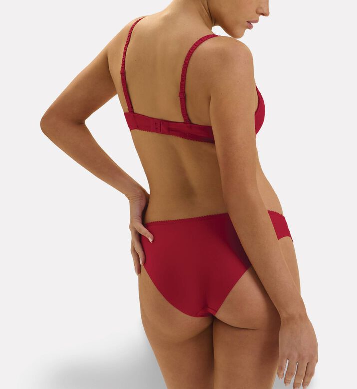 Simone Perele Bra Push Up, Model View