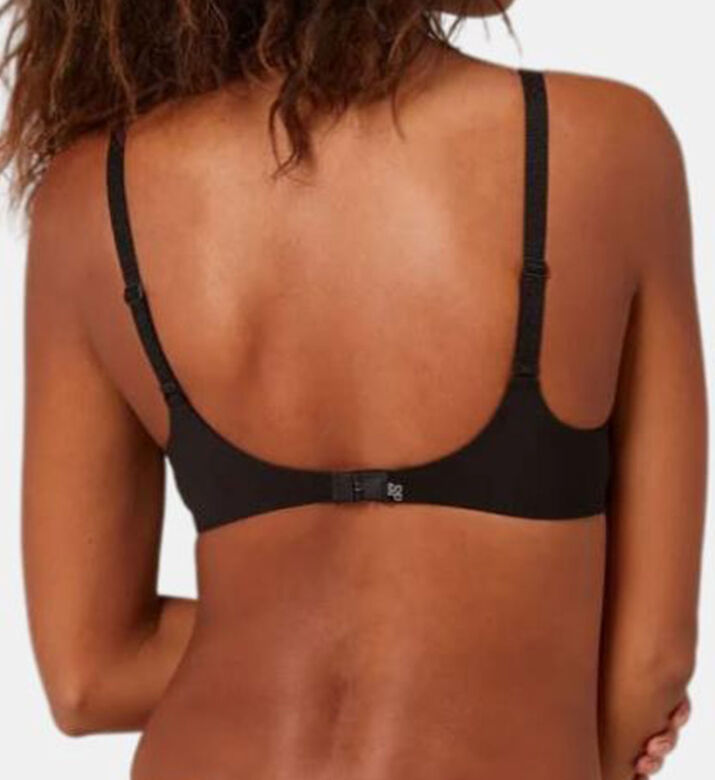 حمالة صدر من الدانتيل من Caresse ناعمة