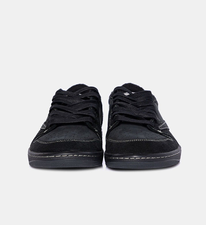 سنيكرز جوردان 1 ريترو أسفل الكاحل أو جي