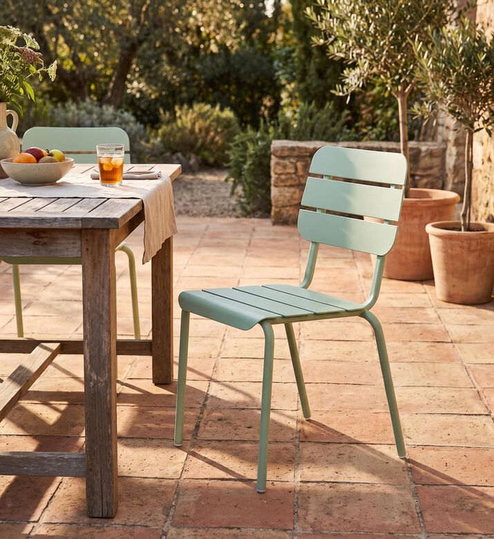 Ezeis Alicante Aluminum Stackable Armchair, Packshot View