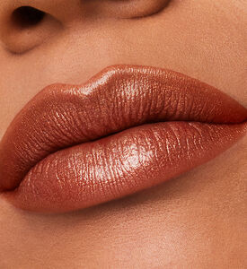 أحمر شفاه بيور كولور هاي لاستر