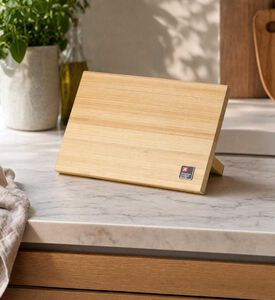 Richardson Universal Magnetic Knife Stand, Model View