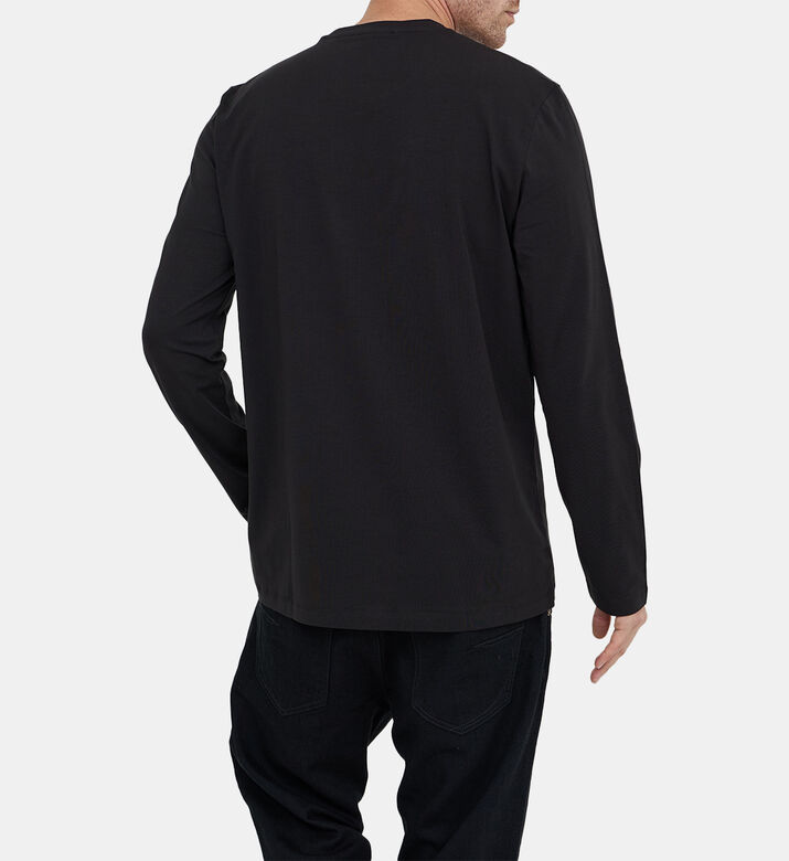 تيشيرت قطن بخطوط متباينة