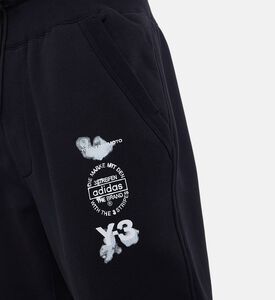 بنطال رياضي بتطريز شعار ورباط خصر