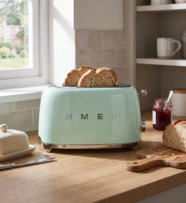Smeg 50s Style 4-slice Toaster, Light-green, Packshot View
