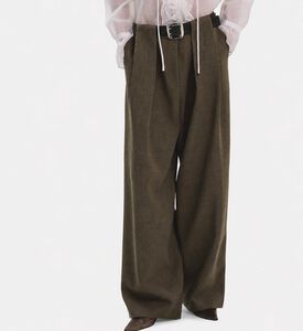 Source Unknown Pant Matteo, Model View